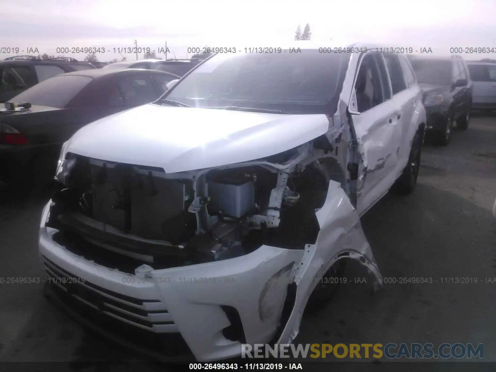 2 Photograph of a damaged car 5TDBZRFH9KS945464 TOYOTA HIGHLANDER 2019