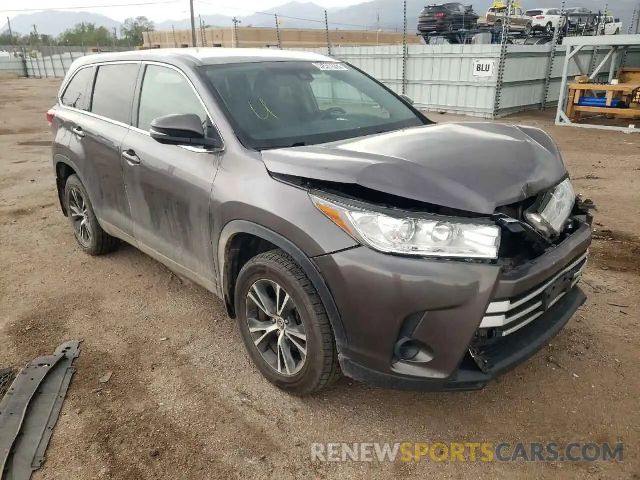 1 Photograph of a damaged car 5TDBZRFH9KS961115 TOYOTA HIGHLANDER 2019