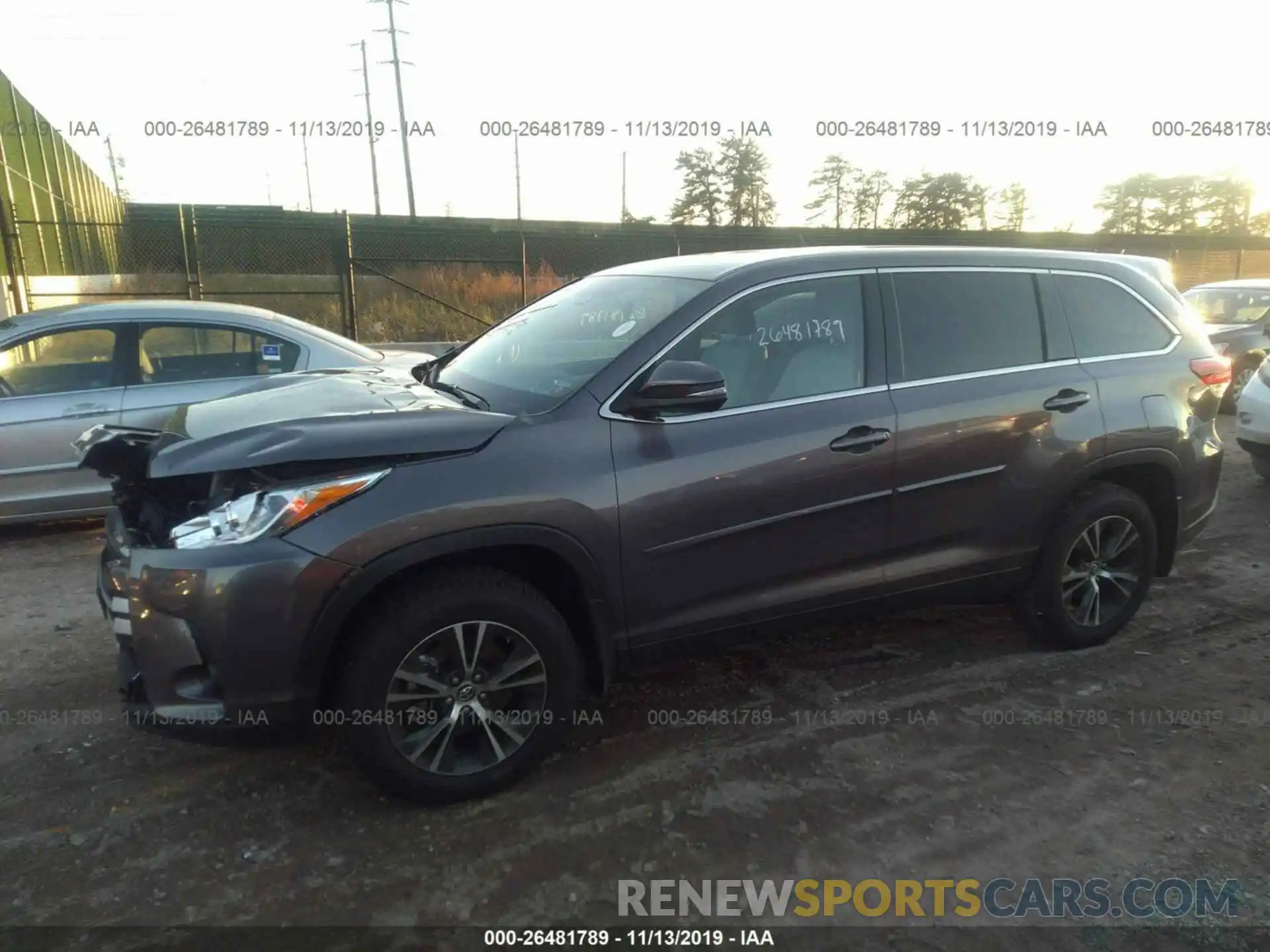 2 Photograph of a damaged car 5TDBZRFH9KS964242 TOYOTA HIGHLANDER 2019