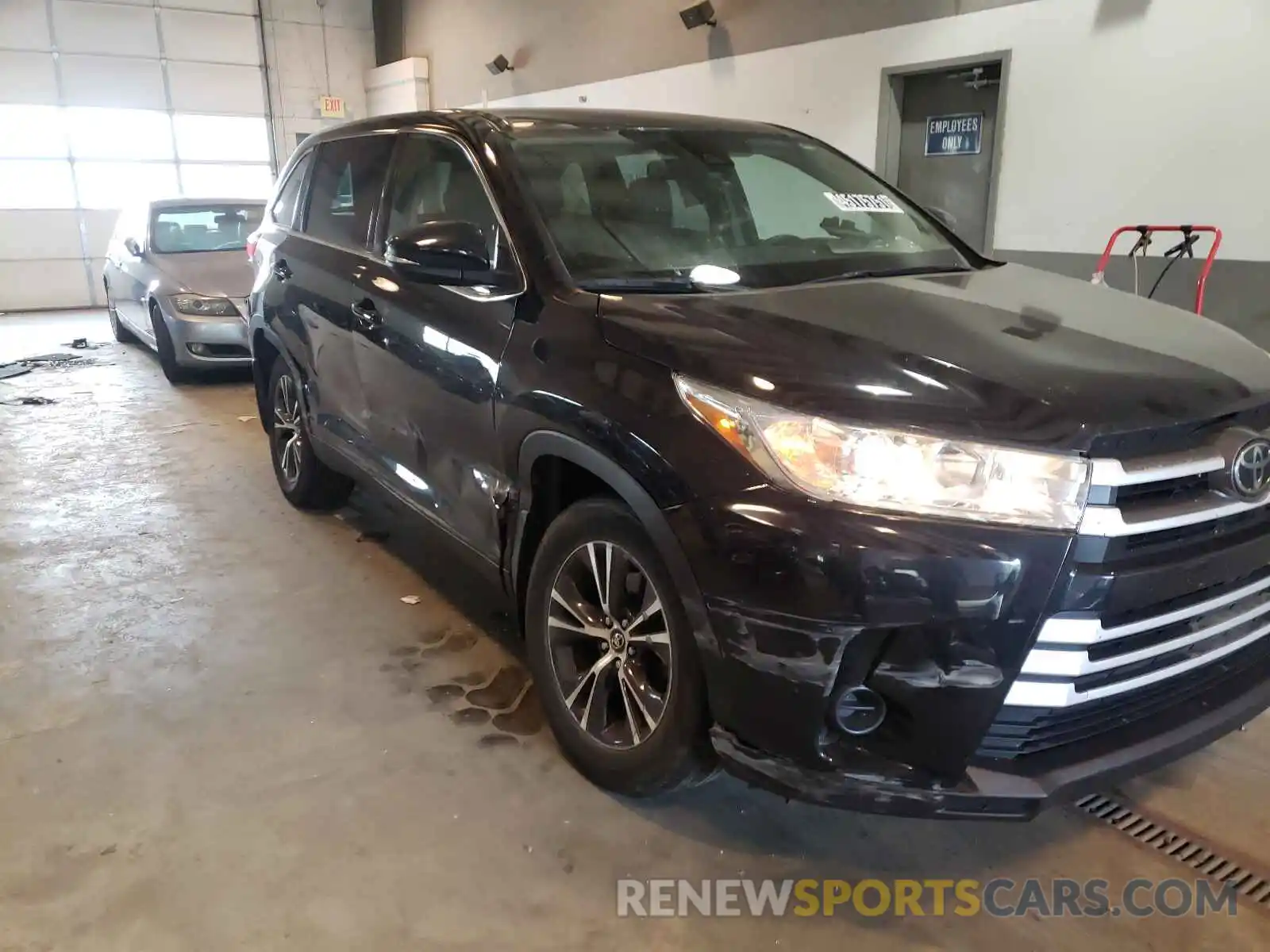 9 Фотография поврежденного автомобиля 5TDBZRFH9KS964404 TOYOTA HIGHLANDER 2019