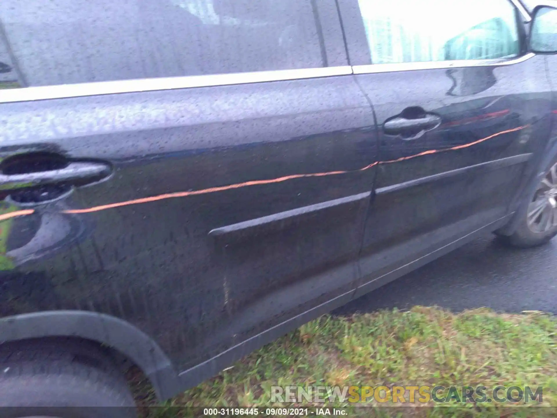 6 Photograph of a damaged car 5TDBZRFH9KS966444 TOYOTA HIGHLANDER 2019