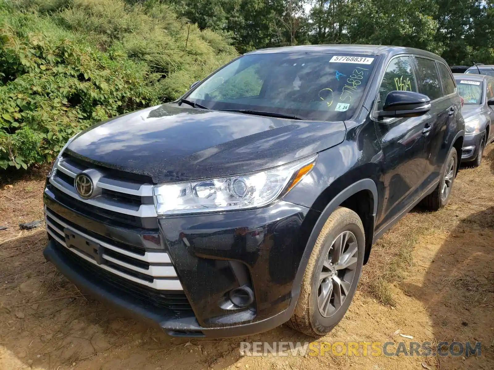 2 Photograph of a damaged car 5TDBZRFH9KS974608 TOYOTA HIGHLANDER 2019