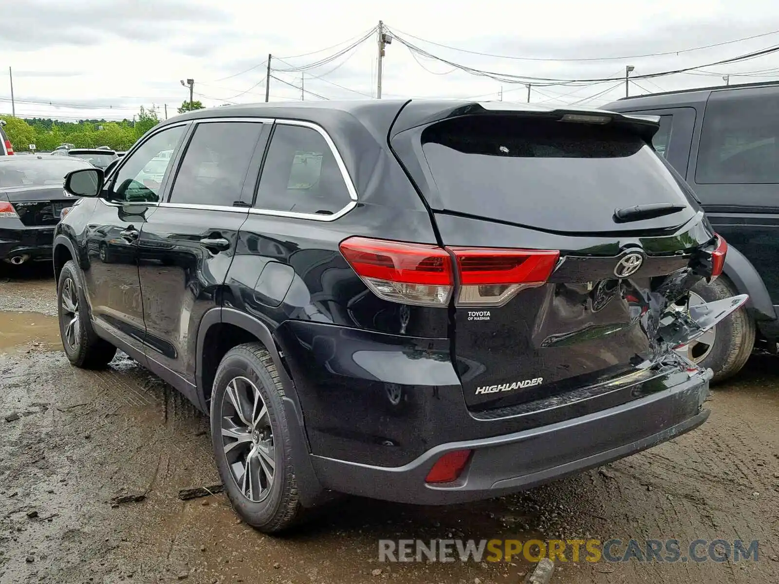 3 Photograph of a damaged car 5TDBZRFH9KS982028 TOYOTA HIGHLANDER 2019