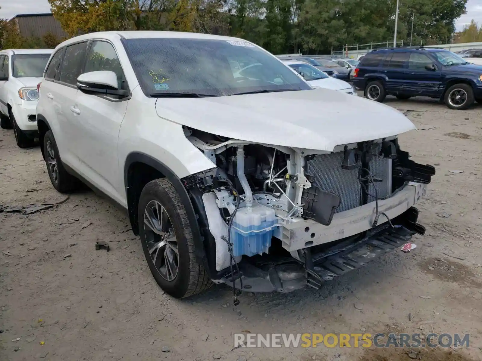 1 Photograph of a damaged car 5TDBZRFH9KS982420 TOYOTA HIGHLANDER 2019