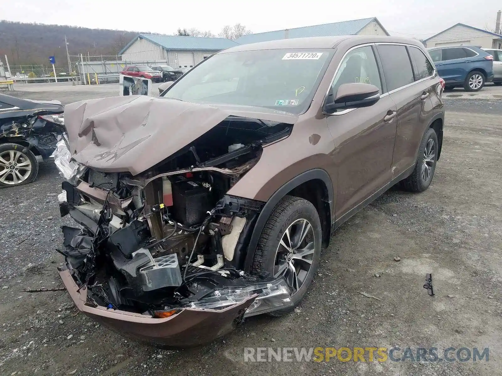 2 Photograph of a damaged car 5TDBZRFHXKS701158 TOYOTA HIGHLANDER 2019