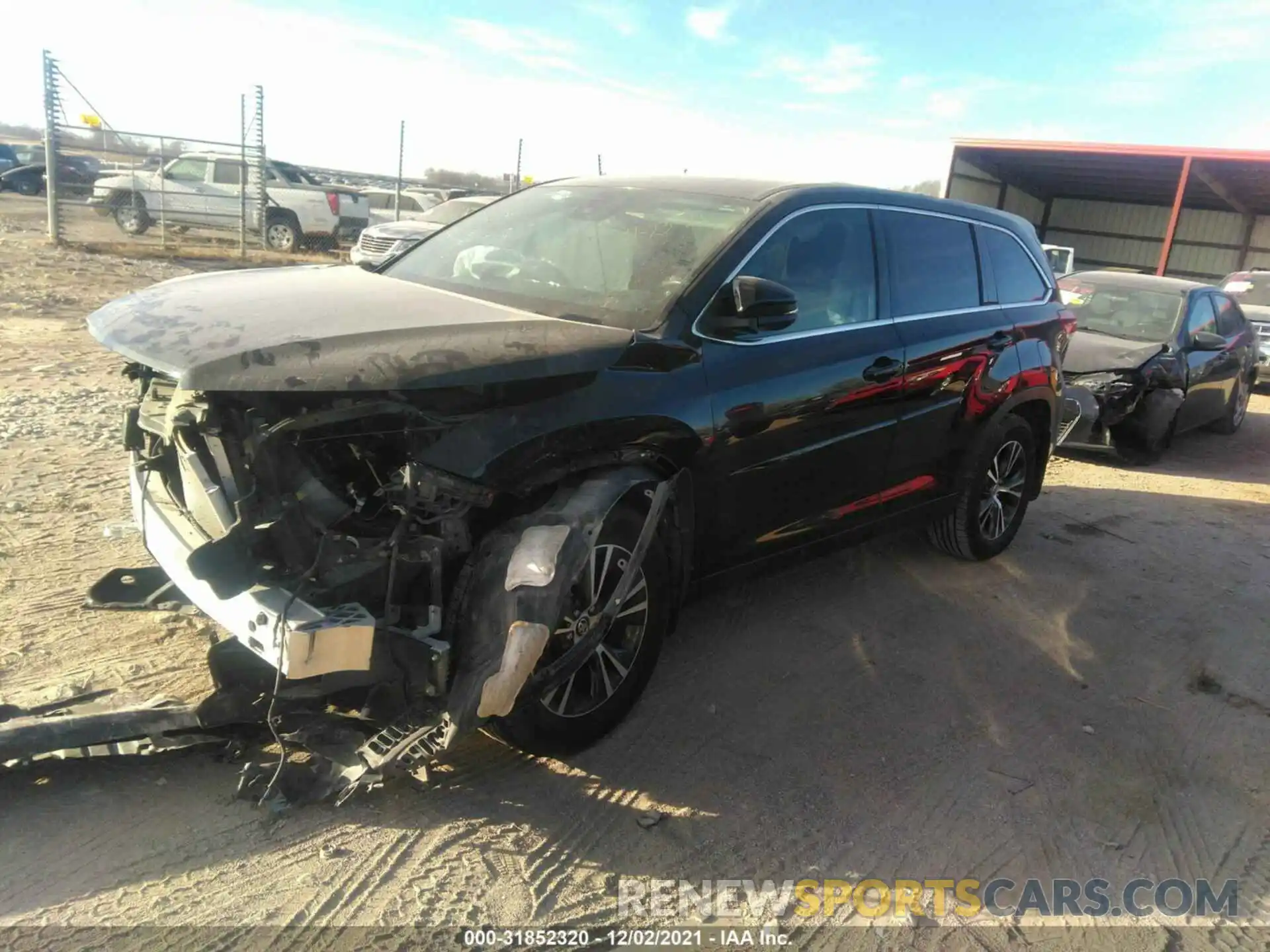 2 Photograph of a damaged car 5TDBZRFHXKS705324 TOYOTA HIGHLANDER 2019