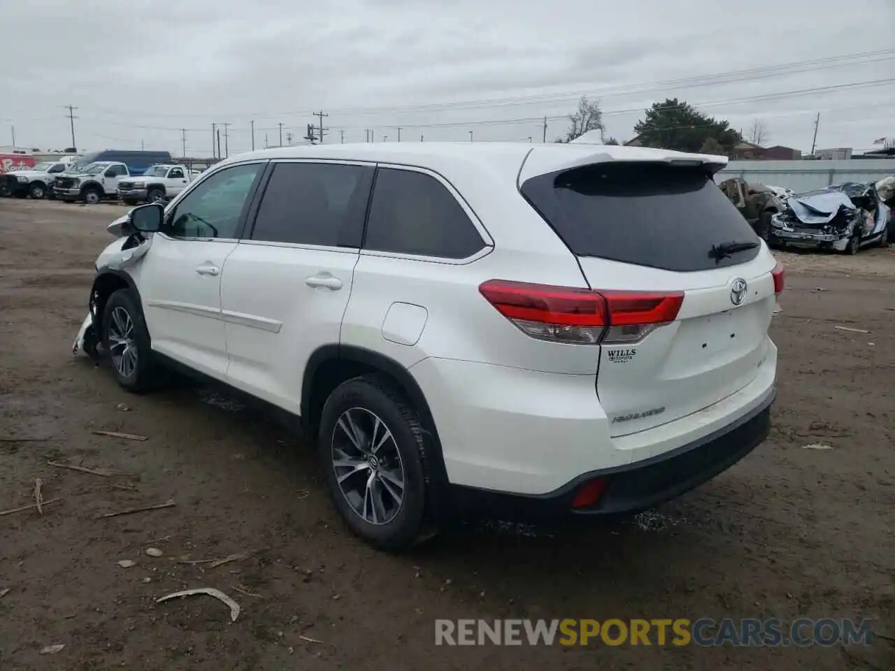 3 Photograph of a damaged car 5TDBZRFHXKS706652 TOYOTA HIGHLANDER 2019