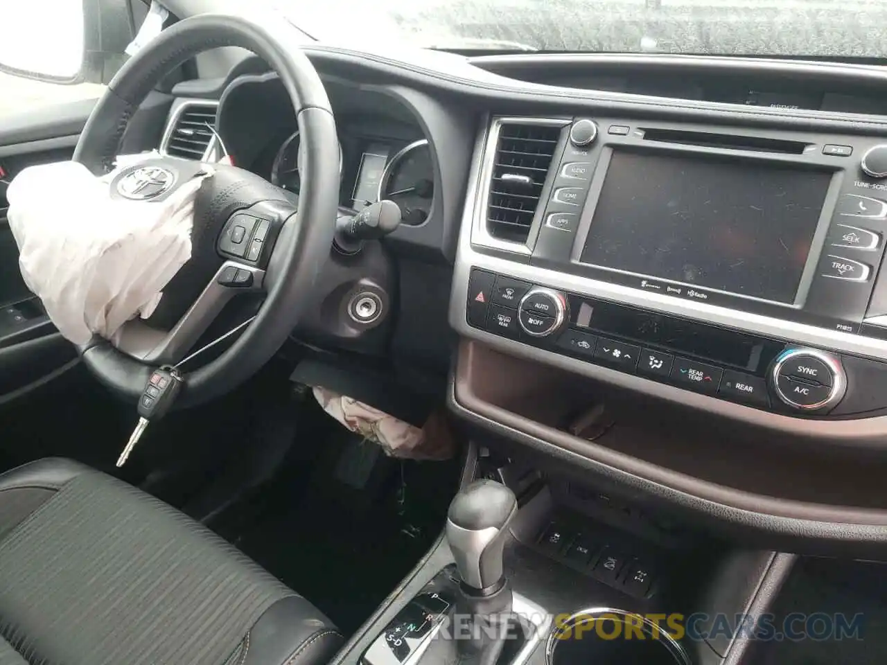 9 Фотография поврежденного автомобиля 5TDBZRFHXKS706652 TOYOTA HIGHLANDER 2019