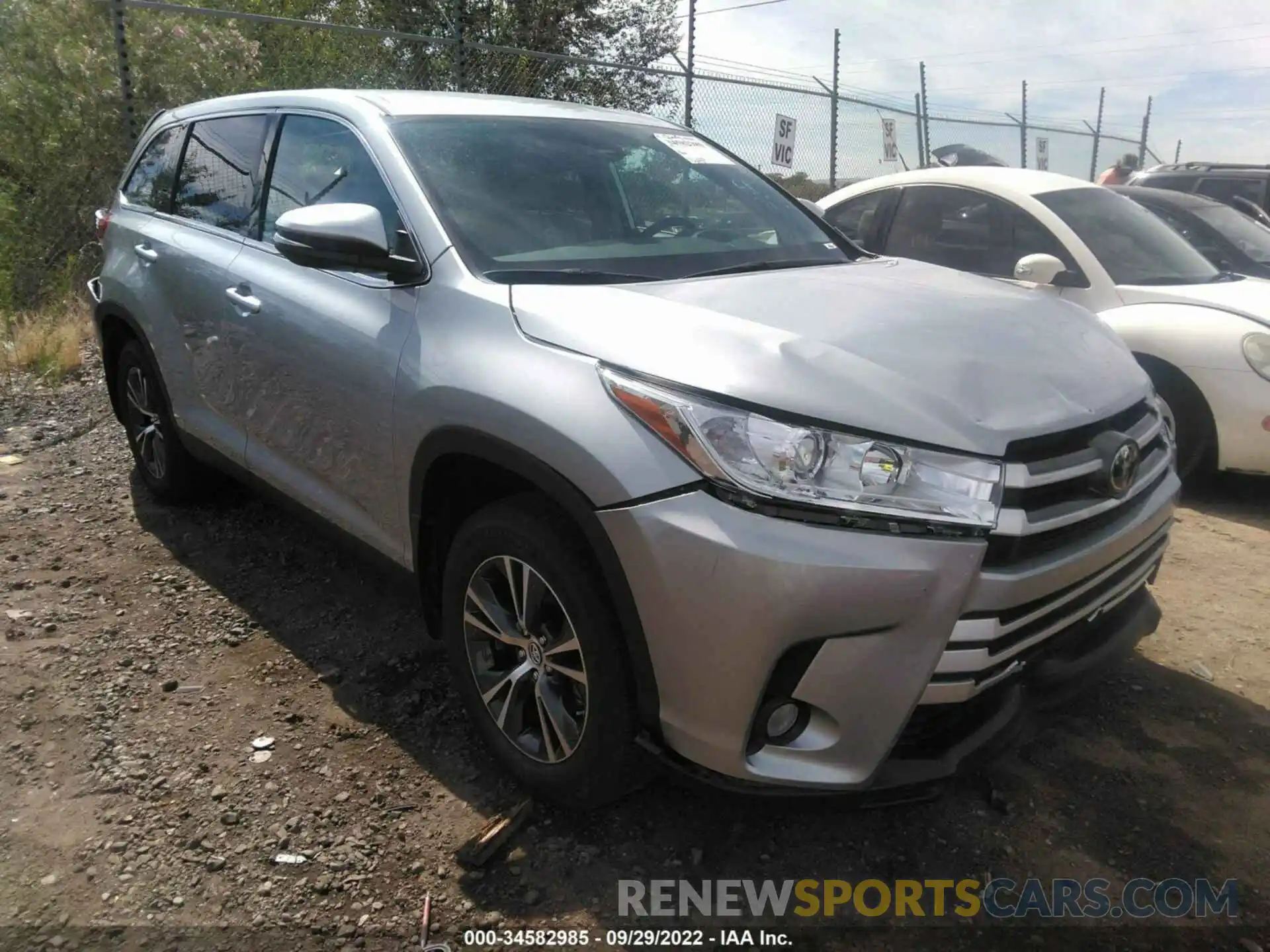 1 Photograph of a damaged car 5TDBZRFHXKS707171 TOYOTA HIGHLANDER 2019