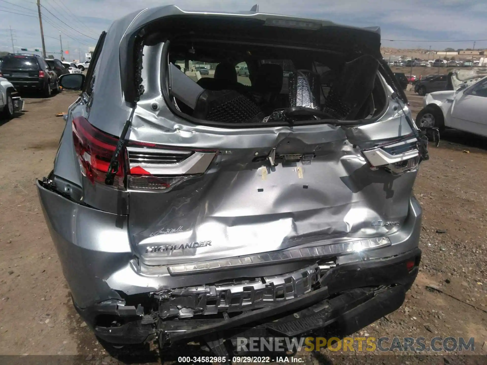 6 Photograph of a damaged car 5TDBZRFHXKS707171 TOYOTA HIGHLANDER 2019