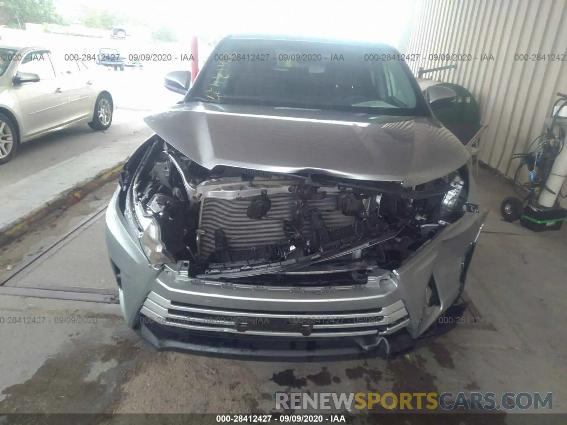 6 Photograph of a damaged car 5TDBZRFHXKS707218 TOYOTA HIGHLANDER 2019