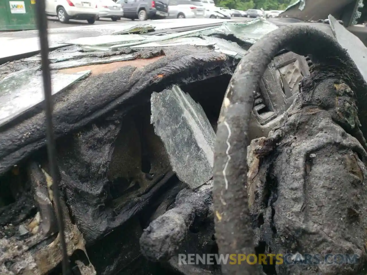 8 Photograph of a damaged car 5TDBZRFHXKS717702 TOYOTA HIGHLANDER 2019