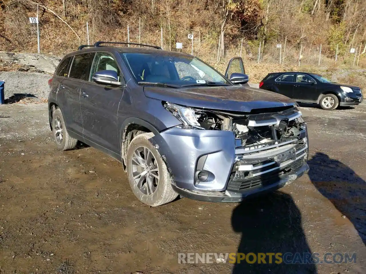 1 Photograph of a damaged car 5TDBZRFHXKS717974 TOYOTA HIGHLANDER 2019