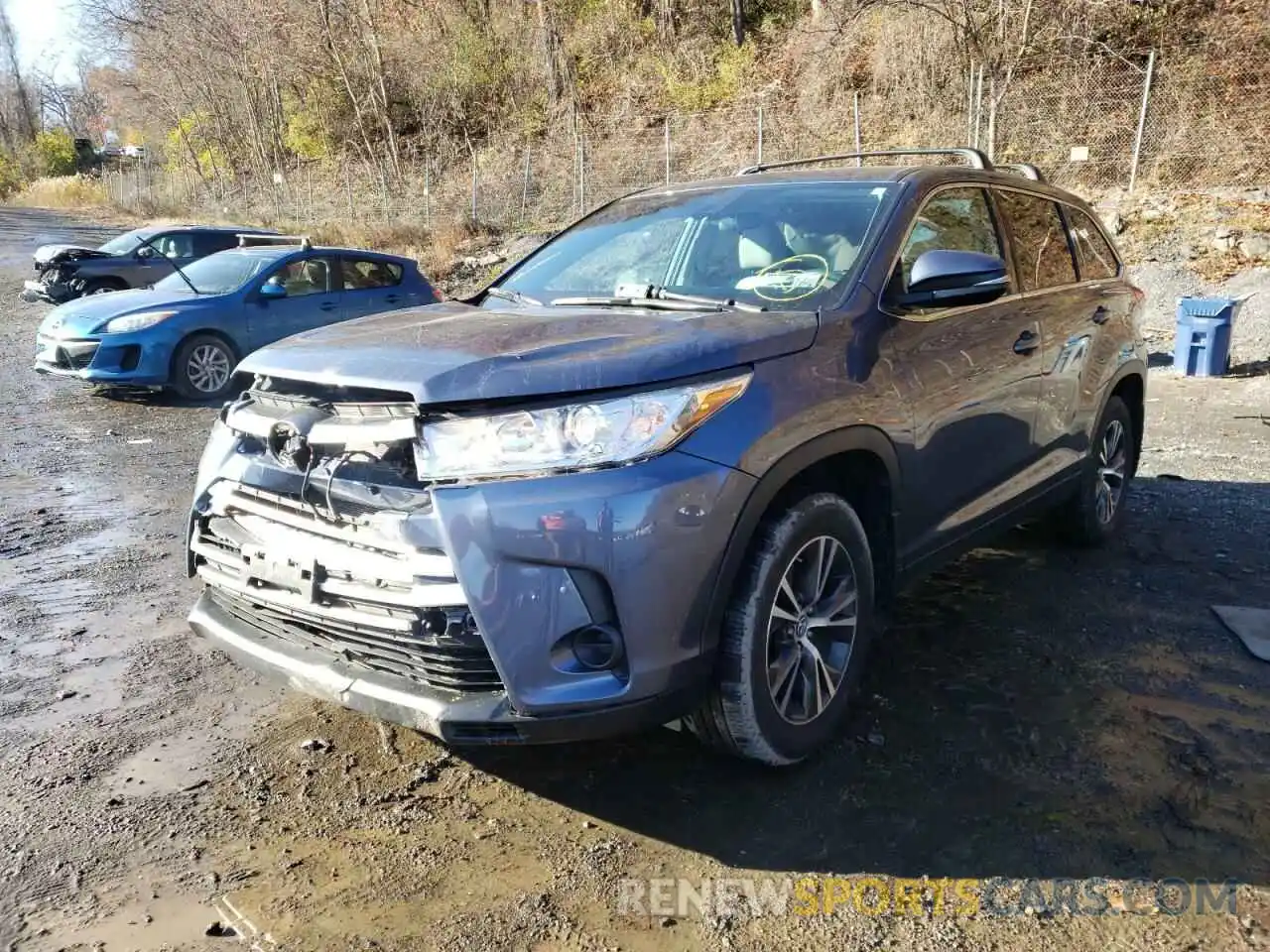 2 Photograph of a damaged car 5TDBZRFHXKS717974 TOYOTA HIGHLANDER 2019