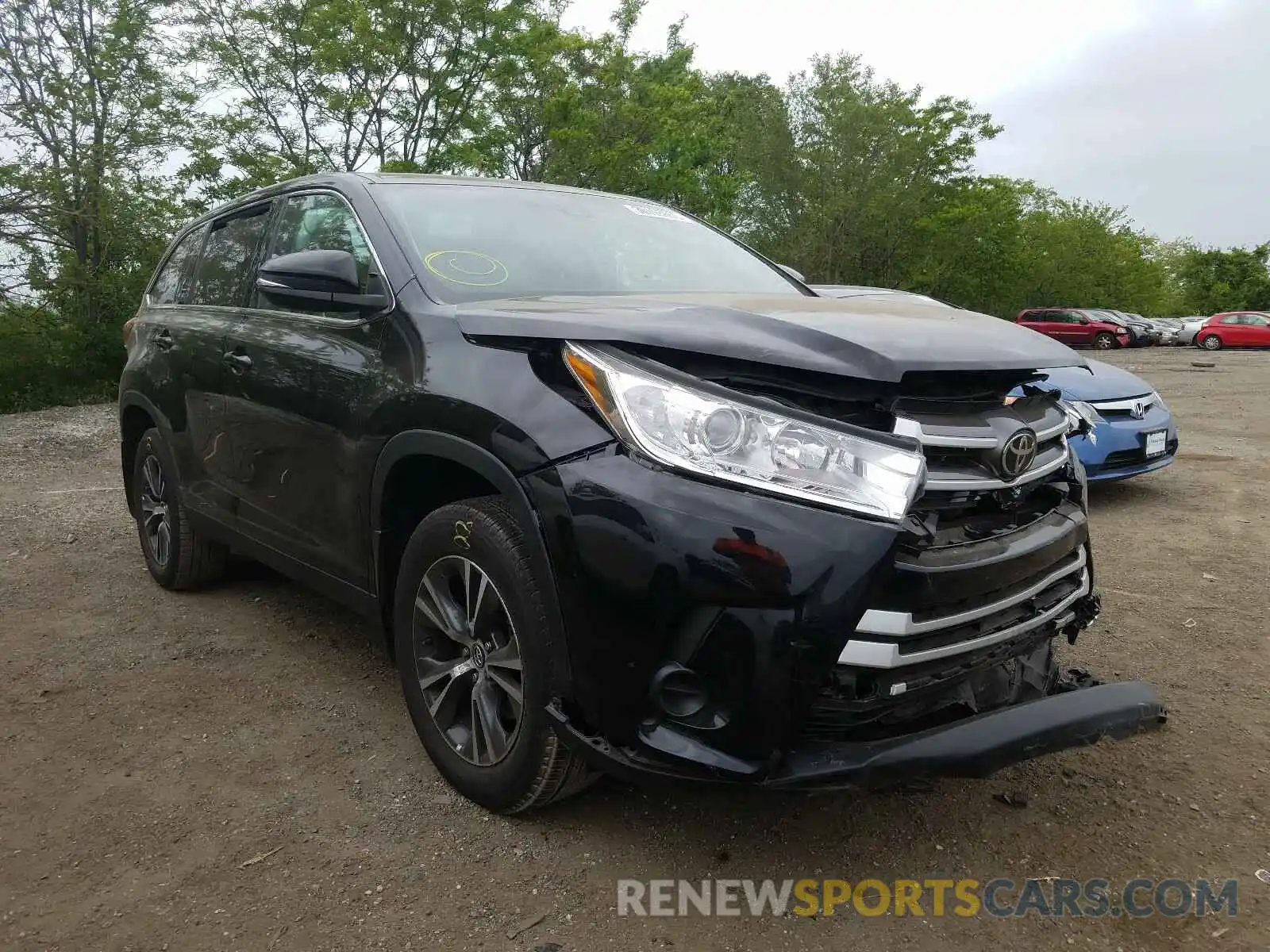 1 Photograph of a damaged car 5TDBZRFHXKS725251 TOYOTA HIGHLANDER 2019