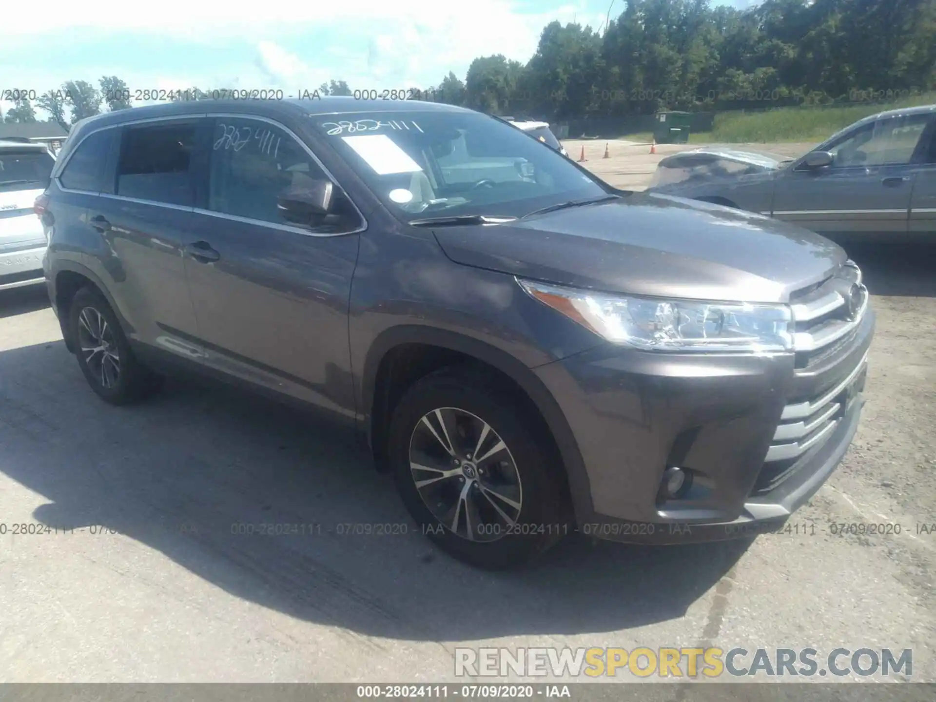 1 Photograph of a damaged car 5TDBZRFHXKS727064 TOYOTA HIGHLANDER 2019