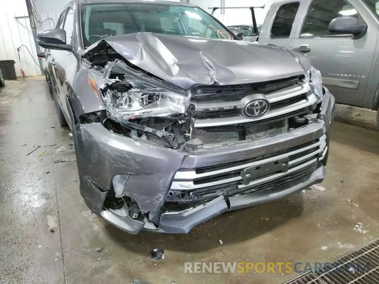 9 Фотография поврежденного автомобиля 5TDBZRFHXKS743927 TOYOTA HIGHLANDER 2019