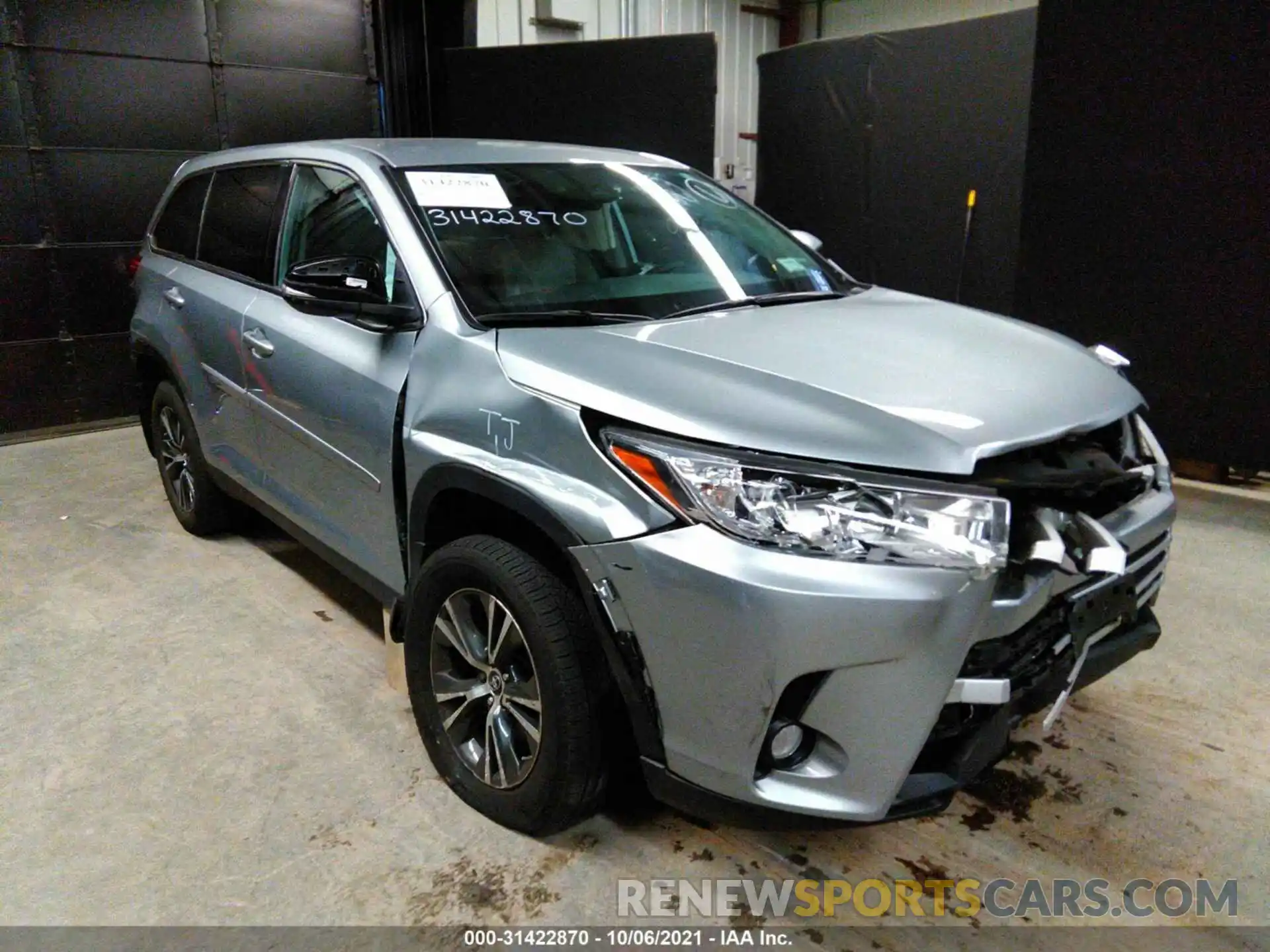 1 Photograph of a damaged car 5TDBZRFHXKS936501 TOYOTA HIGHLANDER 2019