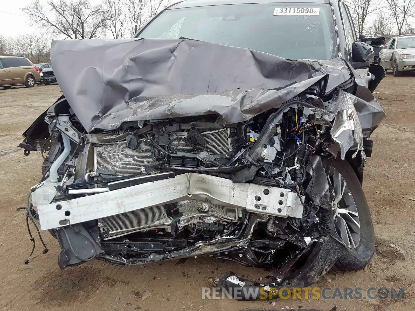 9 Photograph of a damaged car 5TDBZRFHXKS945814 TOYOTA HIGHLANDER 2019