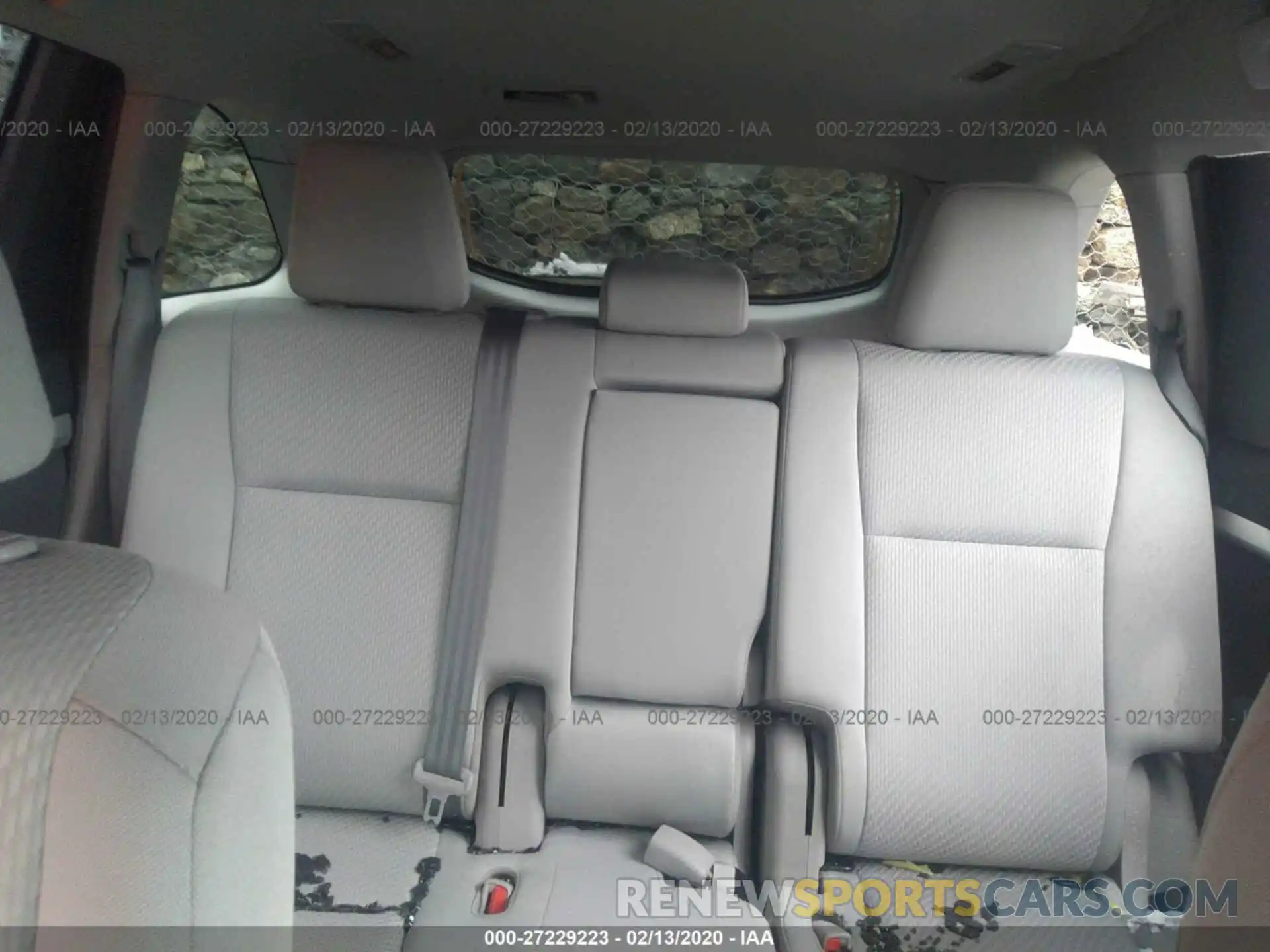 8 Фотография поврежденного автомобиля 5TDBZRFHXKS948485 TOYOTA HIGHLANDER 2019