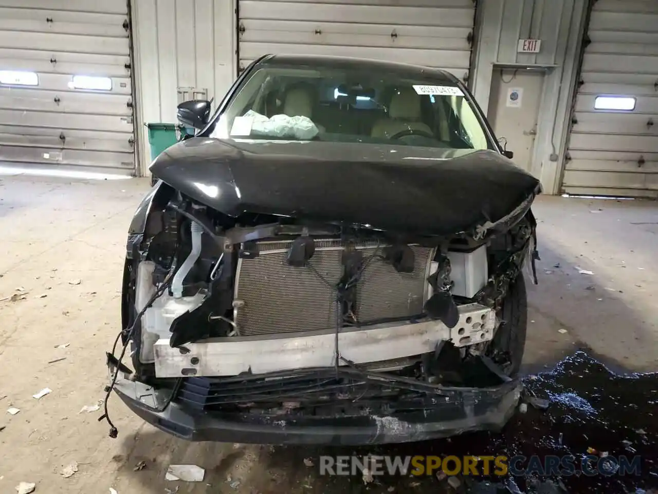 5 Photograph of a damaged car 5TDBZRFHXKS955548 TOYOTA HIGHLANDER 2019
