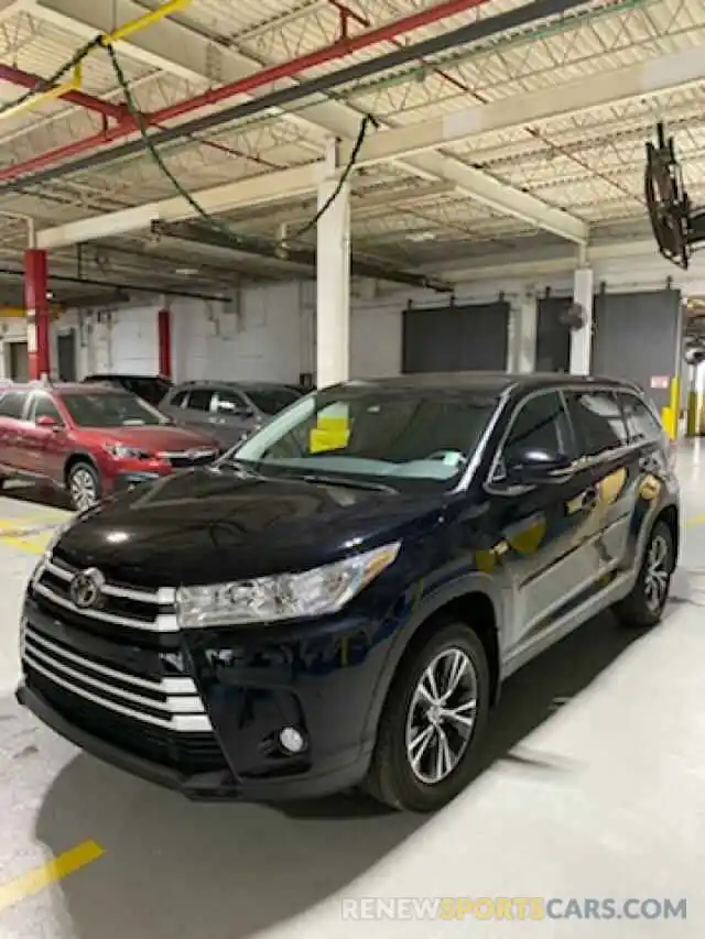 1 Photograph of a damaged car 5TDBZRFHXKS960331 TOYOTA HIGHLANDER 2019