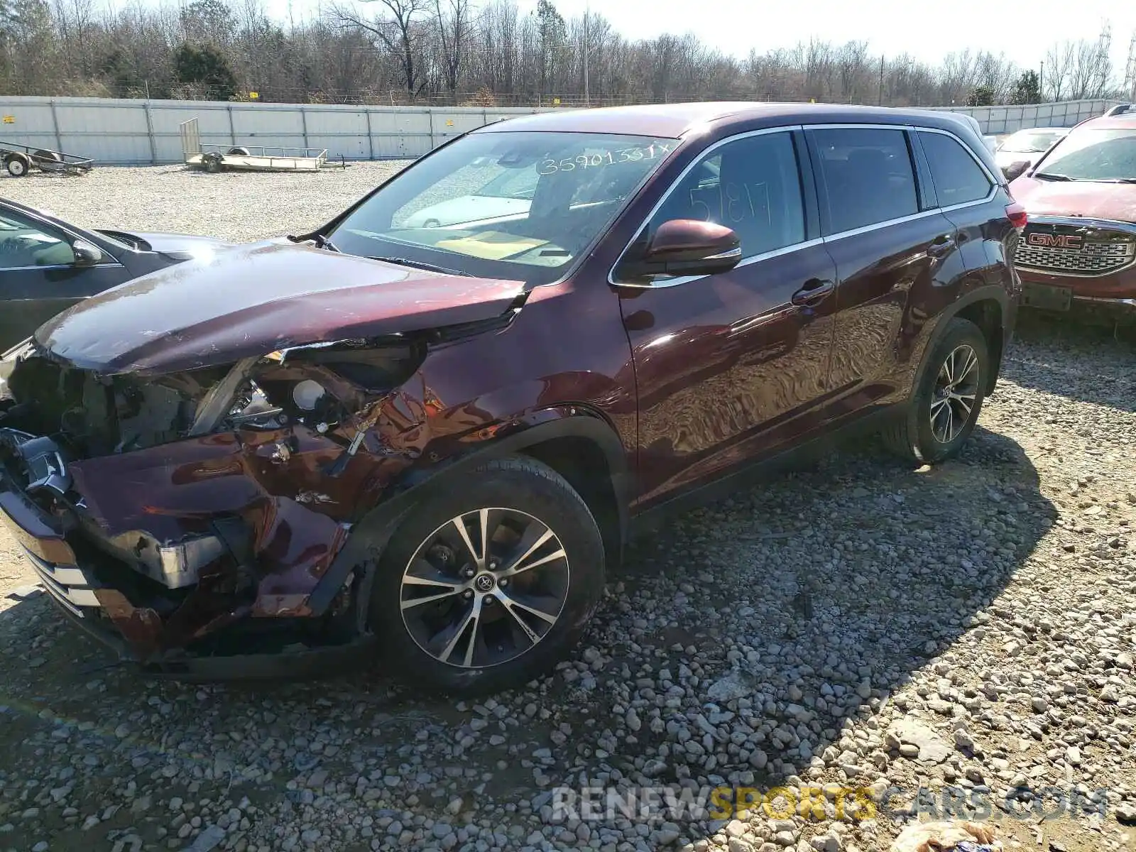 2 Photograph of a damaged car 5TDBZRFHXKS963455 TOYOTA HIGHLANDER 2019