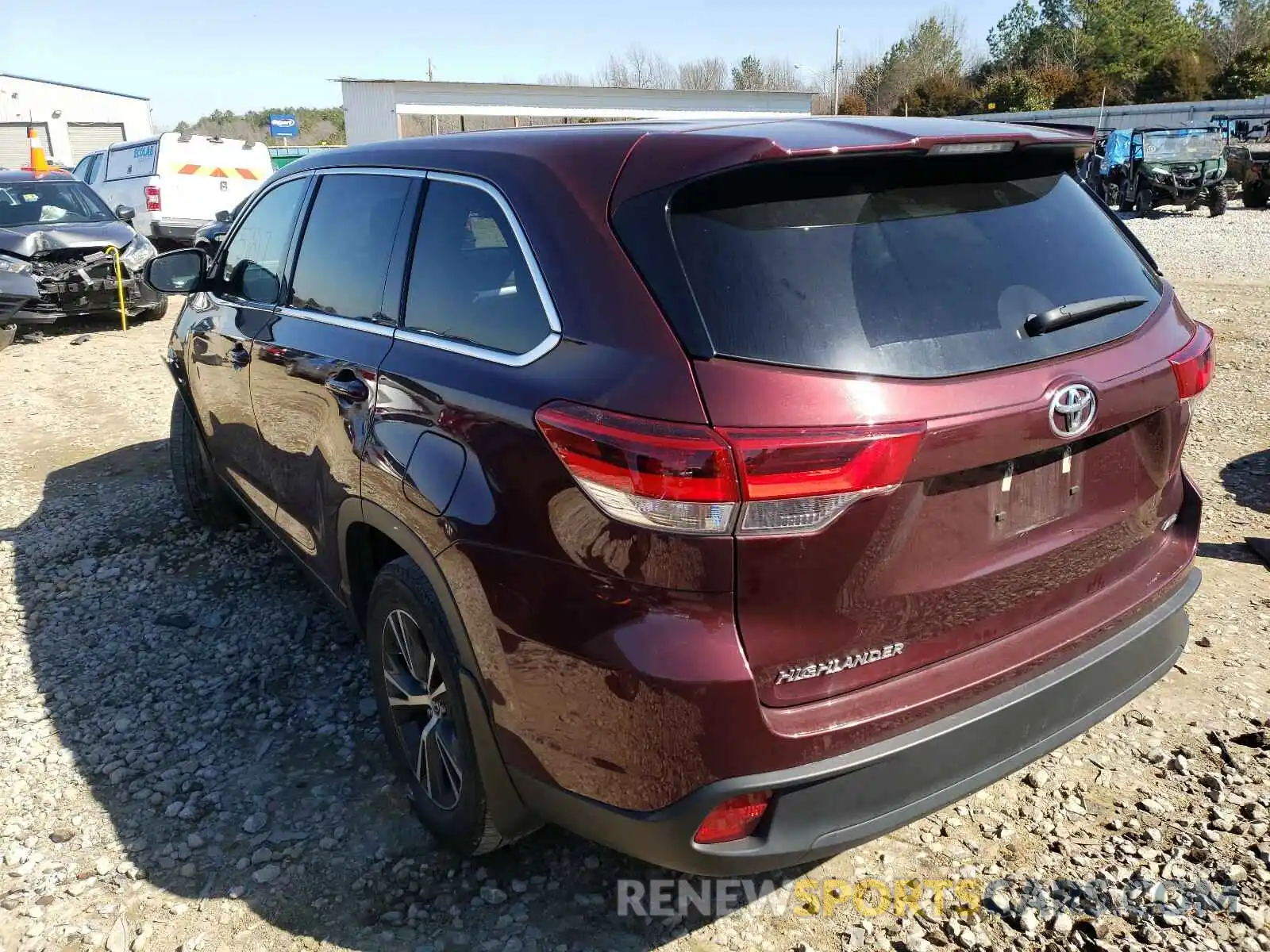 3 Photograph of a damaged car 5TDBZRFHXKS963455 TOYOTA HIGHLANDER 2019