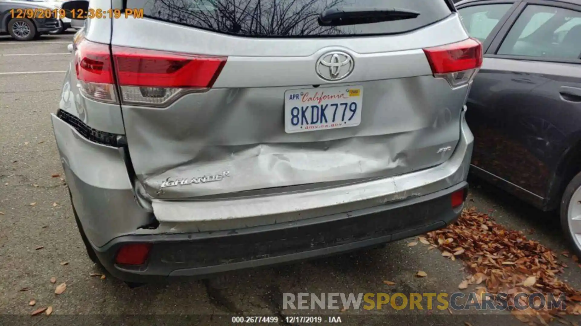 14 Photograph of a damaged car 5TDBZRFHXKS979770 TOYOTA HIGHLANDER 2019