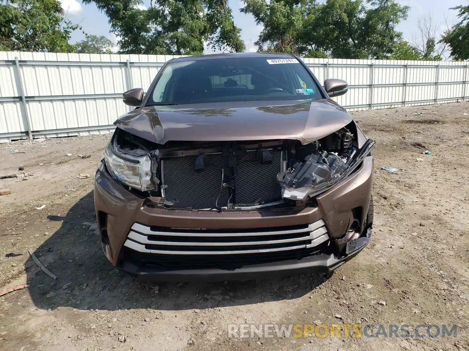 9 Photograph of a damaged car 5TDBZRFHXKS981180 TOYOTA HIGHLANDER 2019