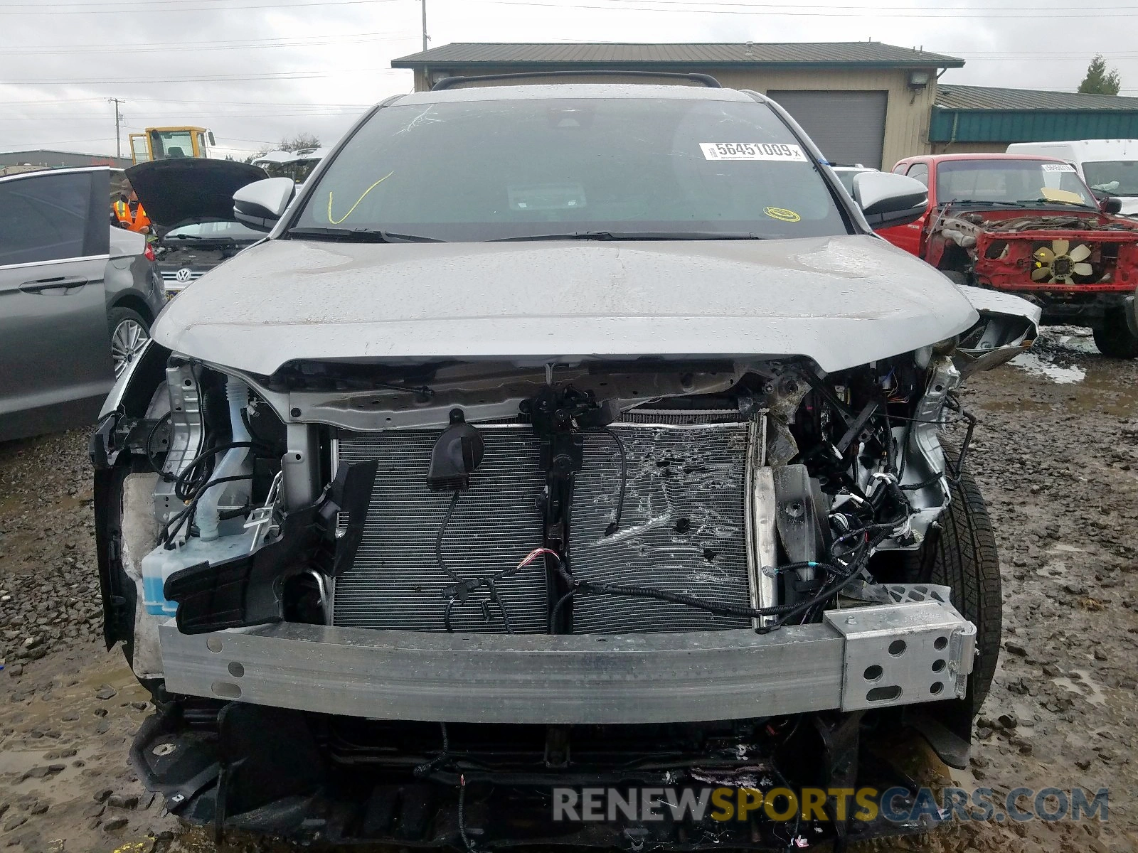 9 Photograph of a damaged car 5TDBZRFHXKS990140 TOYOTA HIGHLANDER 2019