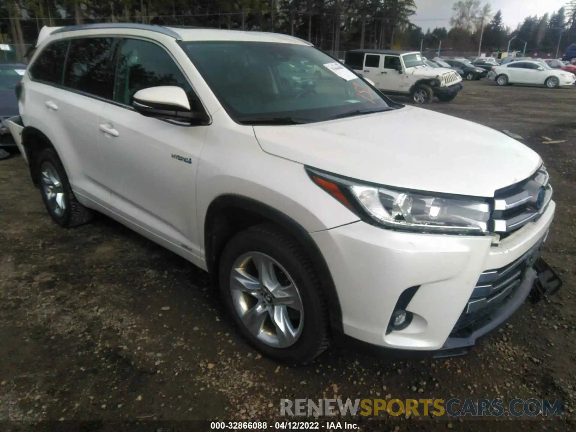 1 Фотография поврежденного автомобиля 5TDDGRFH0KS054090 TOYOTA HIGHLANDER 2019