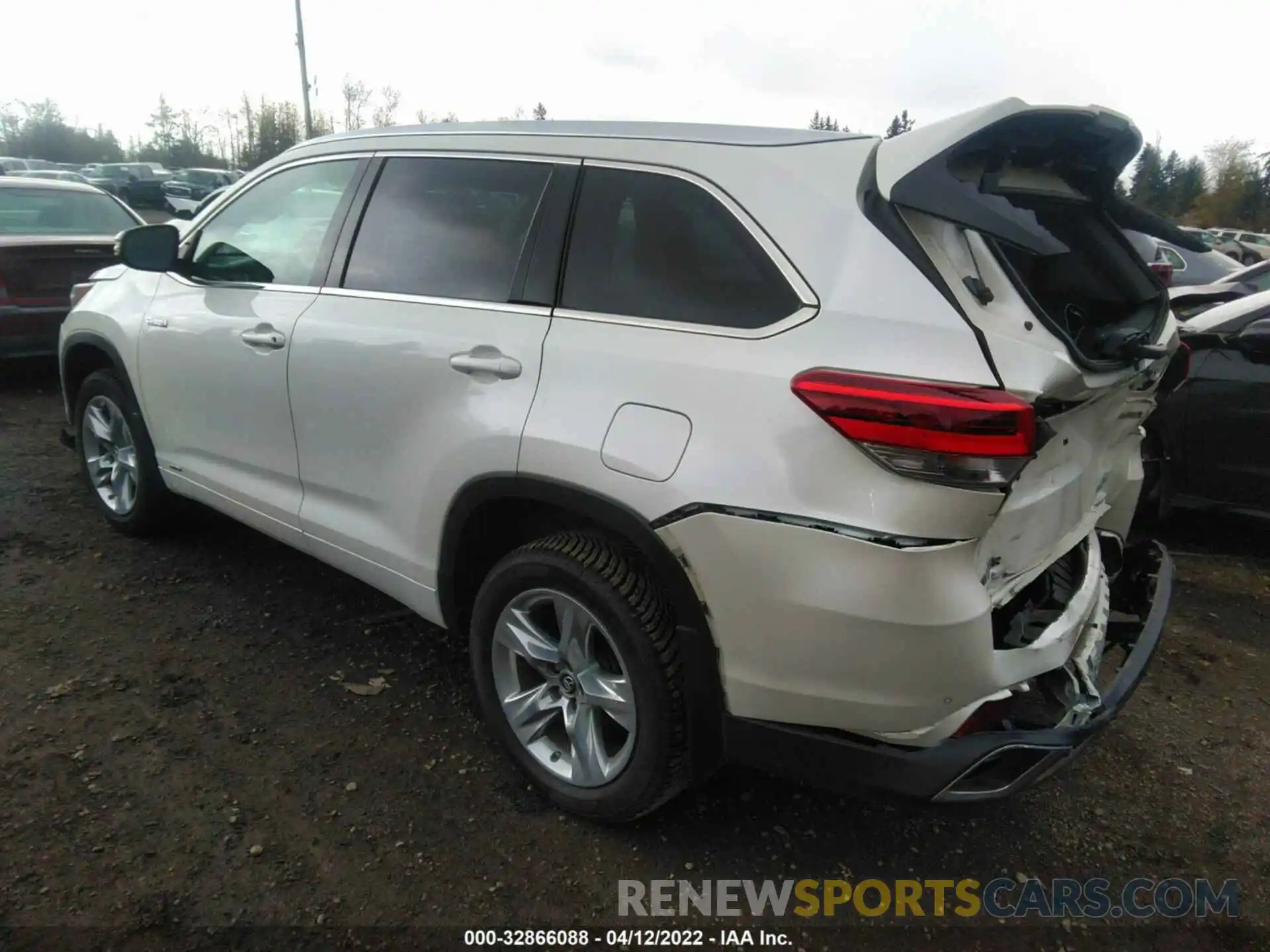 3 Фотография поврежденного автомобиля 5TDDGRFH0KS054090 TOYOTA HIGHLANDER 2019