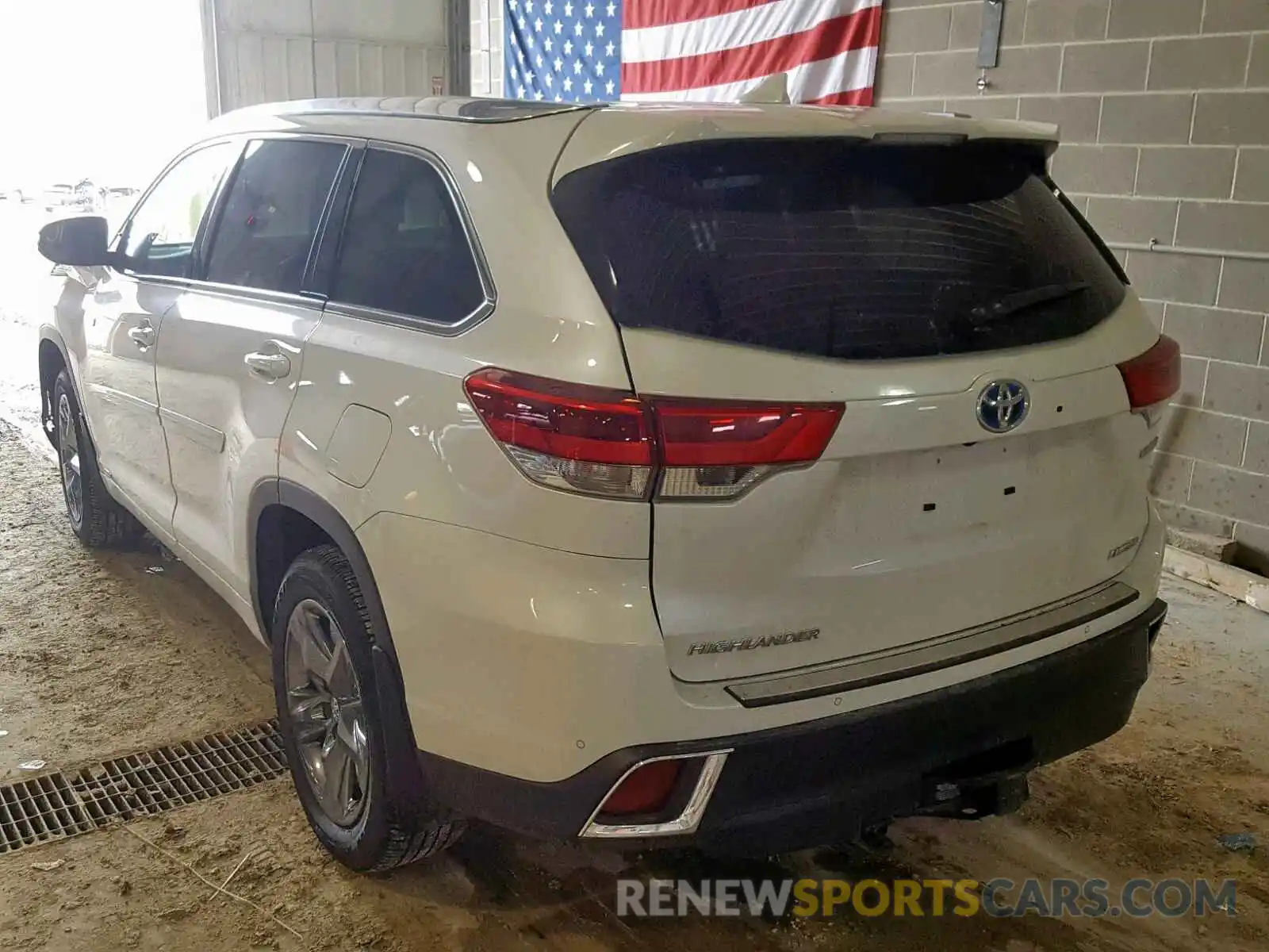 3 Photograph of a damaged car 5TDDGRFH0KS054820 TOYOTA HIGHLANDER 2019