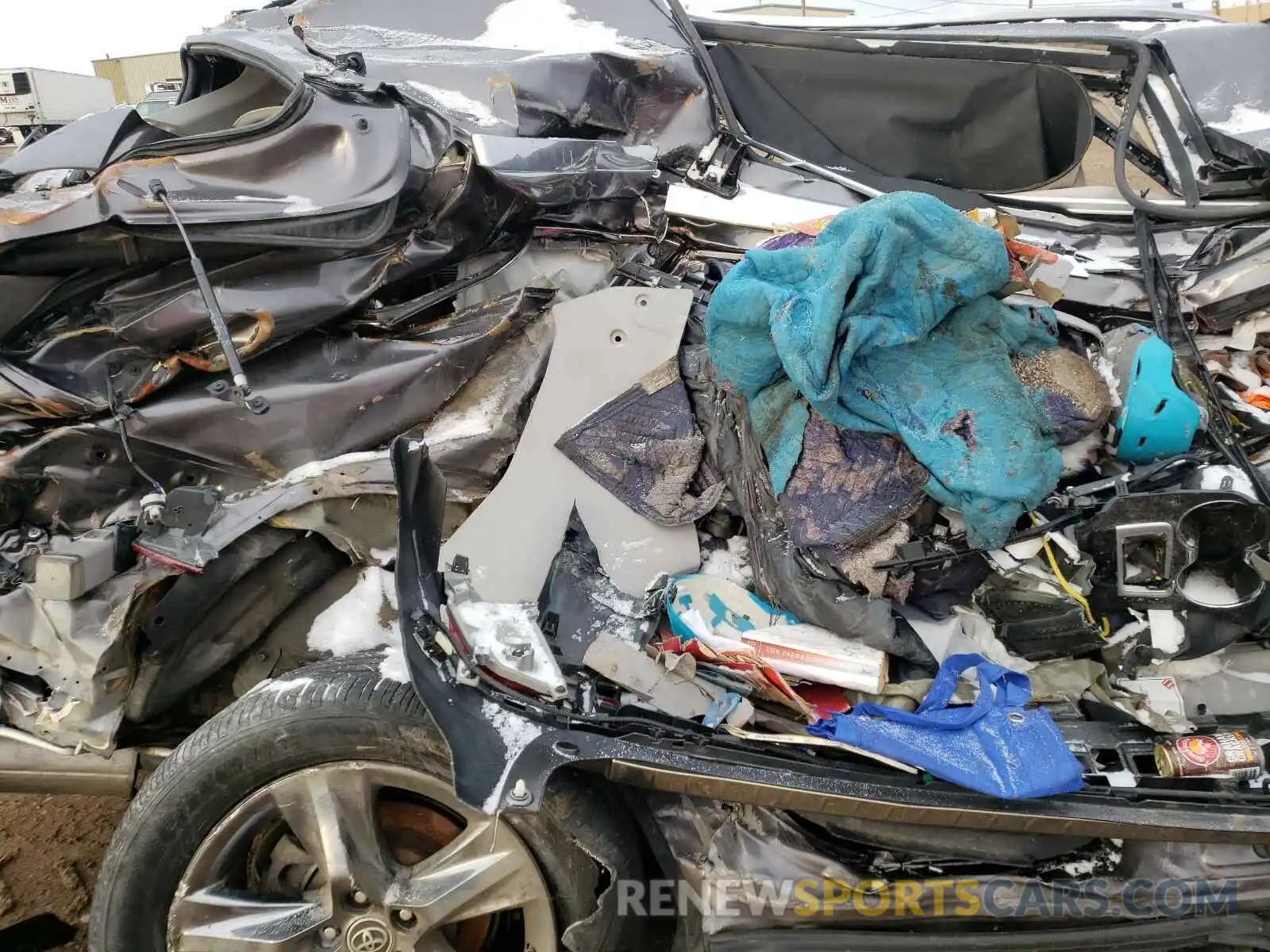 6 Photograph of a damaged car 5TDDGRFH0KS055689 TOYOTA HIGHLANDER 2019