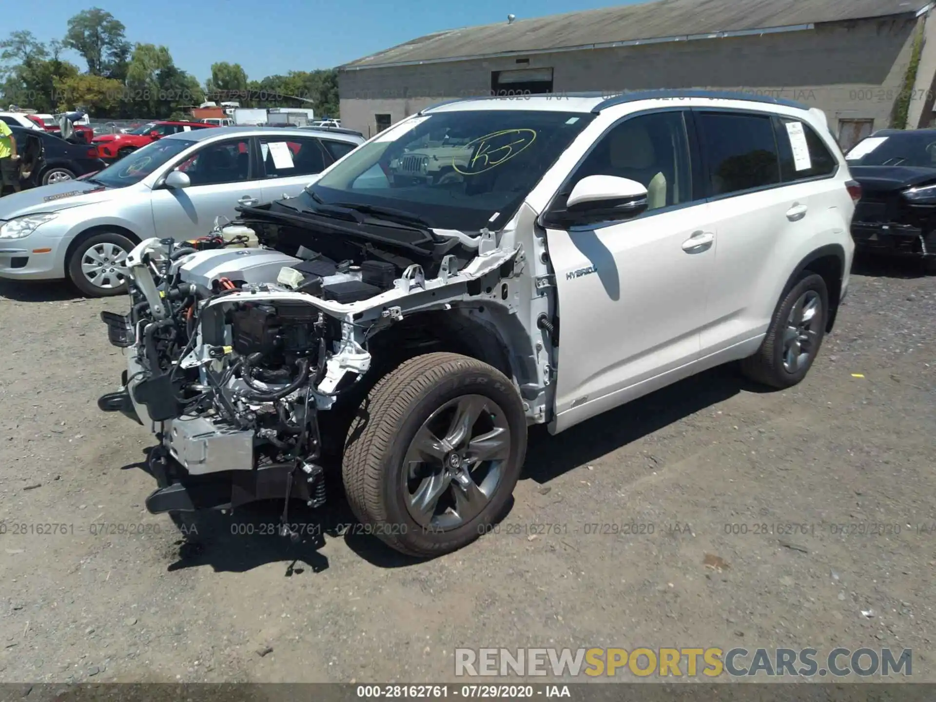 2 Photograph of a damaged car 5TDDGRFH0KS055692 TOYOTA HIGHLANDER 2019