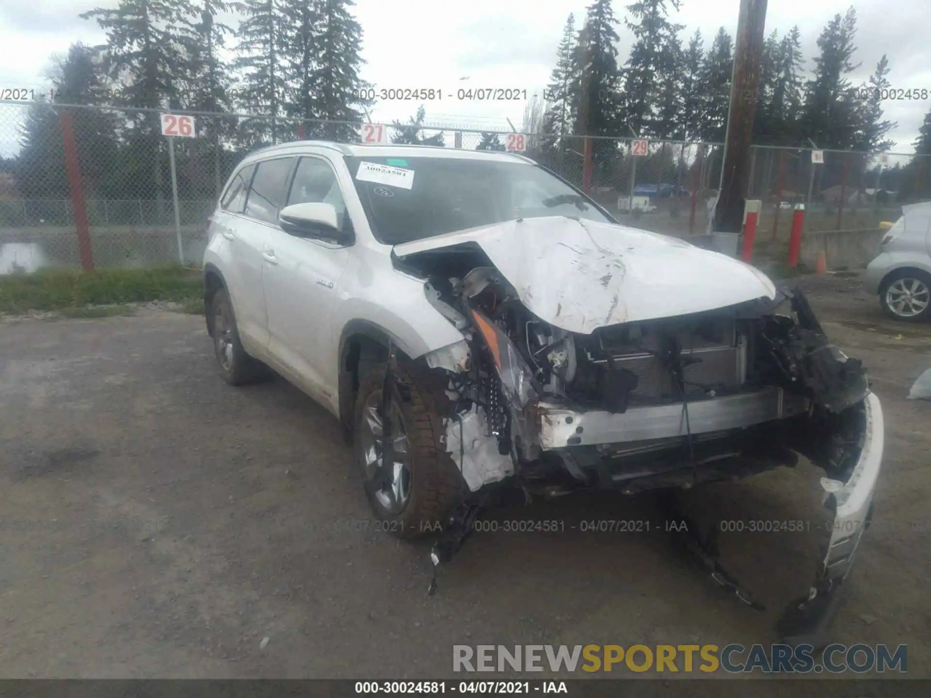 1 Photograph of a damaged car 5TDDGRFH0KS064215 TOYOTA HIGHLANDER 2019