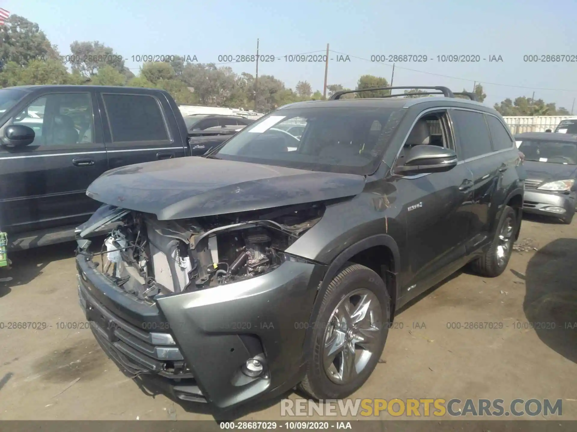 2 Photograph of a damaged car 5TDDGRFH0KS073349 TOYOTA HIGHLANDER 2019