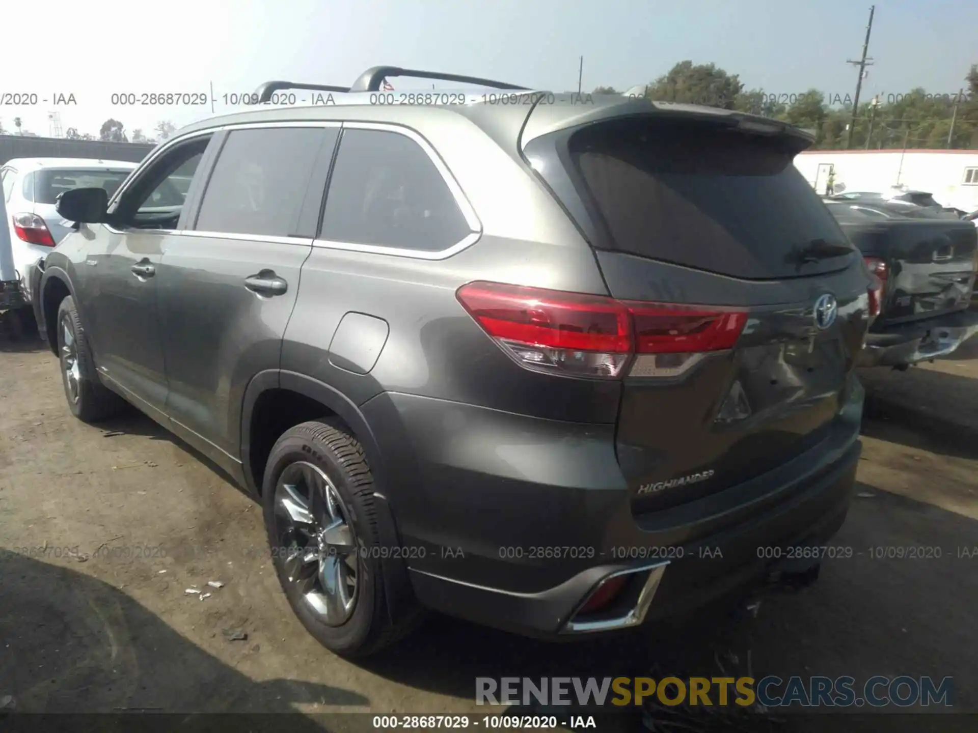 3 Фотография поврежденного автомобиля 5TDDGRFH0KS073349 TOYOTA HIGHLANDER 2019