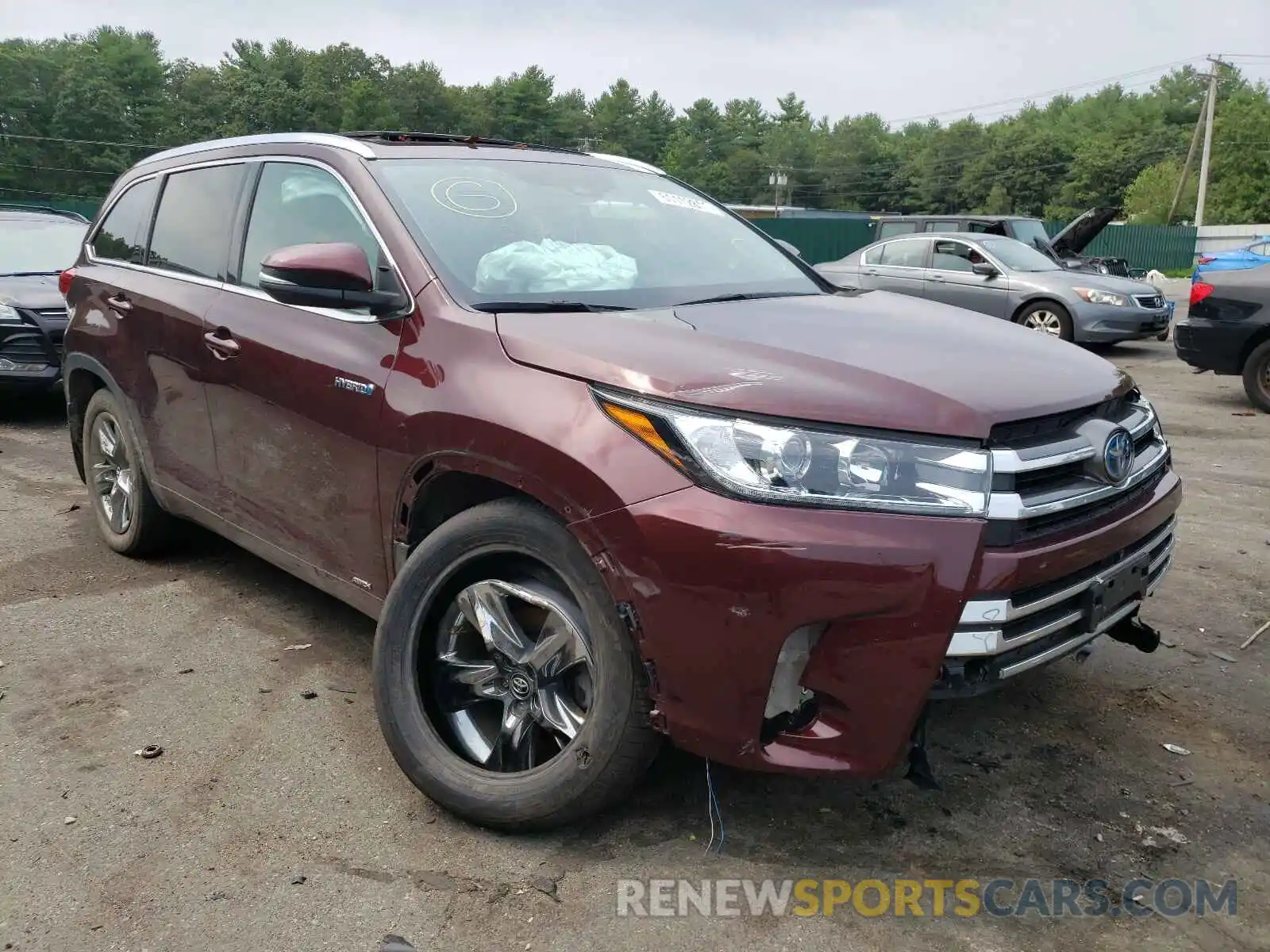 1 Photograph of a damaged car 5TDDGRFH0KS075506 TOYOTA HIGHLANDER 2019