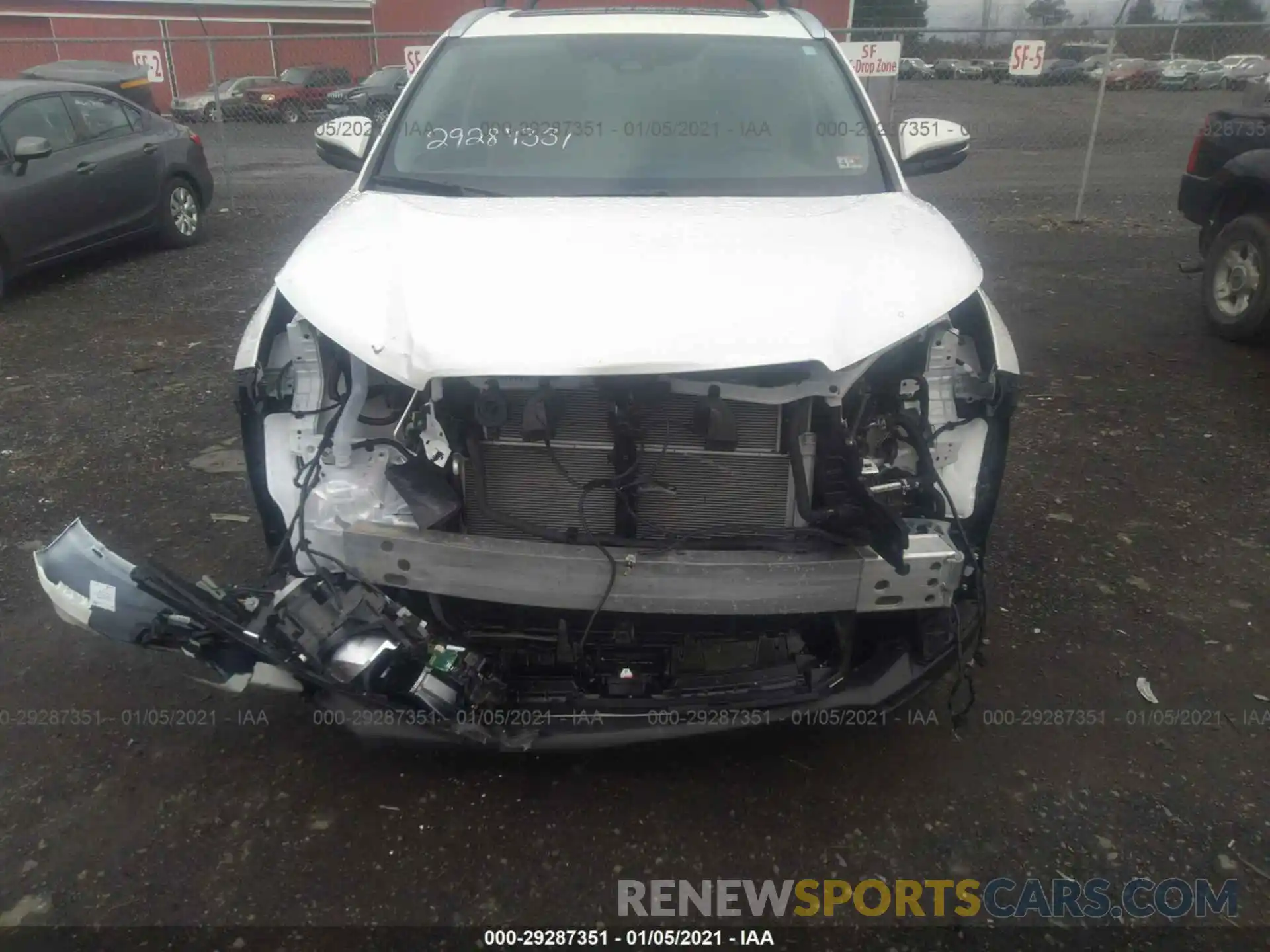 6 Photograph of a damaged car 5TDDGRFH0KS077580 TOYOTA HIGHLANDER 2019