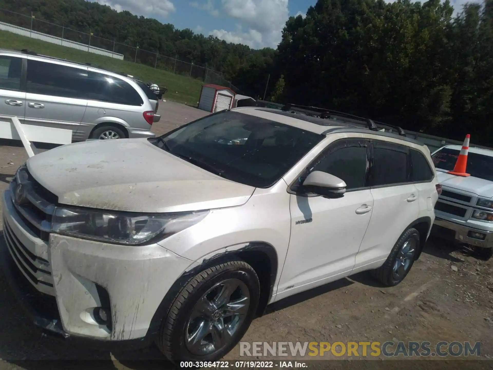 6 Photograph of a damaged car 5TDDGRFH0KS079071 TOYOTA HIGHLANDER 2019