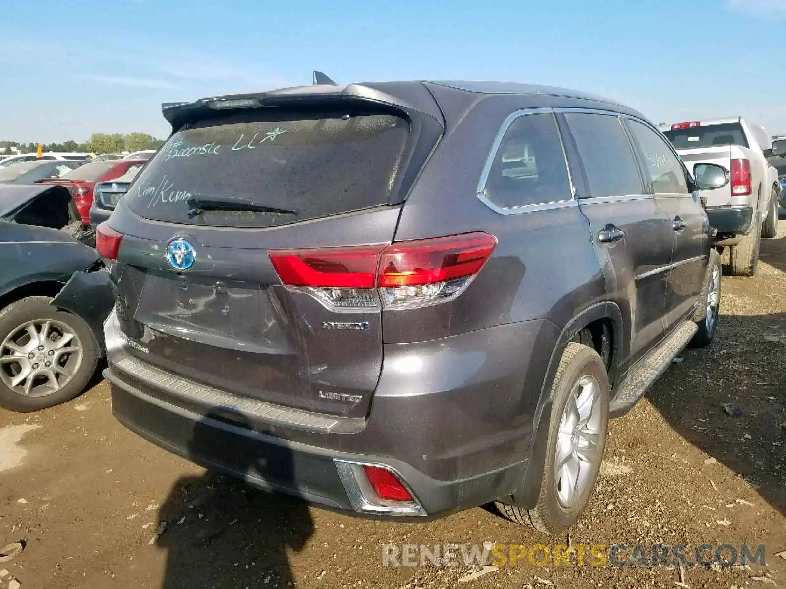 4 Фотография поврежденного автомобиля 5TDDGRFH1KS057810 TOYOTA HIGHLANDER 2019