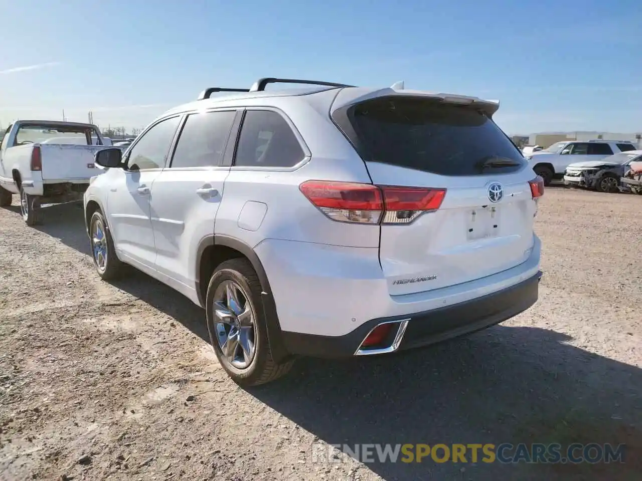 3 Фотография поврежденного автомобиля 5TDDGRFH1KS063882 TOYOTA HIGHLANDER 2019