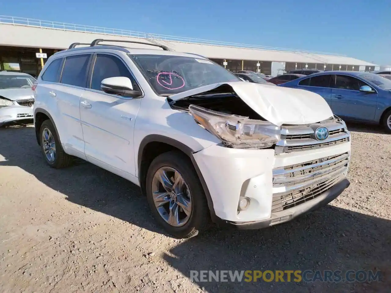 9 Photograph of a damaged car 5TDDGRFH1KS063882 TOYOTA HIGHLANDER 2019