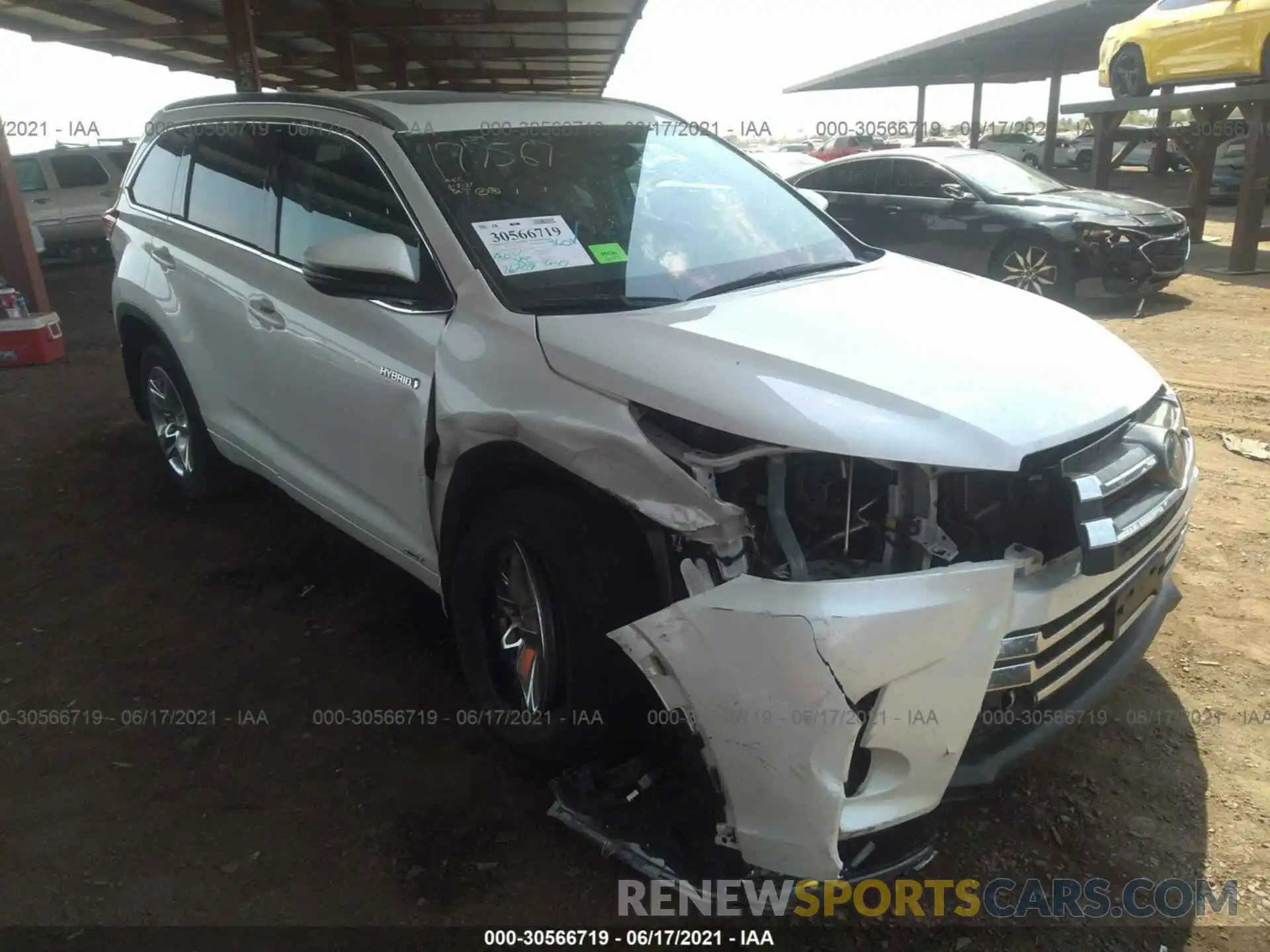 1 Photograph of a damaged car 5TDDGRFH1KS064241 TOYOTA HIGHLANDER 2019