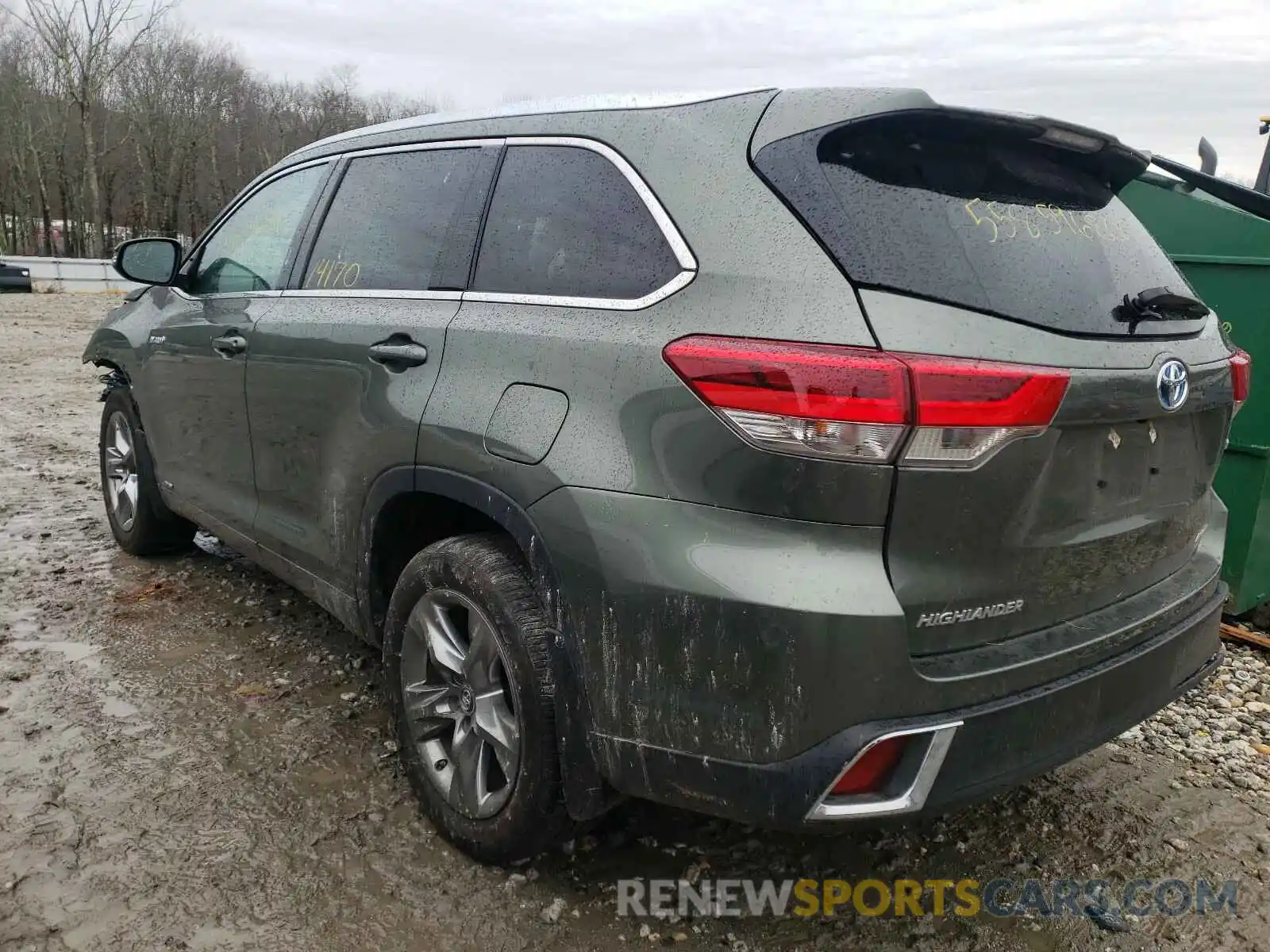 3 Photograph of a damaged car 5TDDGRFH1KS066779 TOYOTA HIGHLANDER 2019