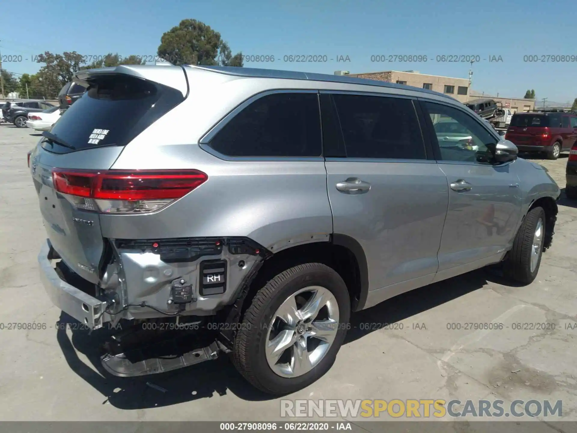 4 Фотография поврежденного автомобиля 5TDDGRFH1KS070069 TOYOTA HIGHLANDER 2019