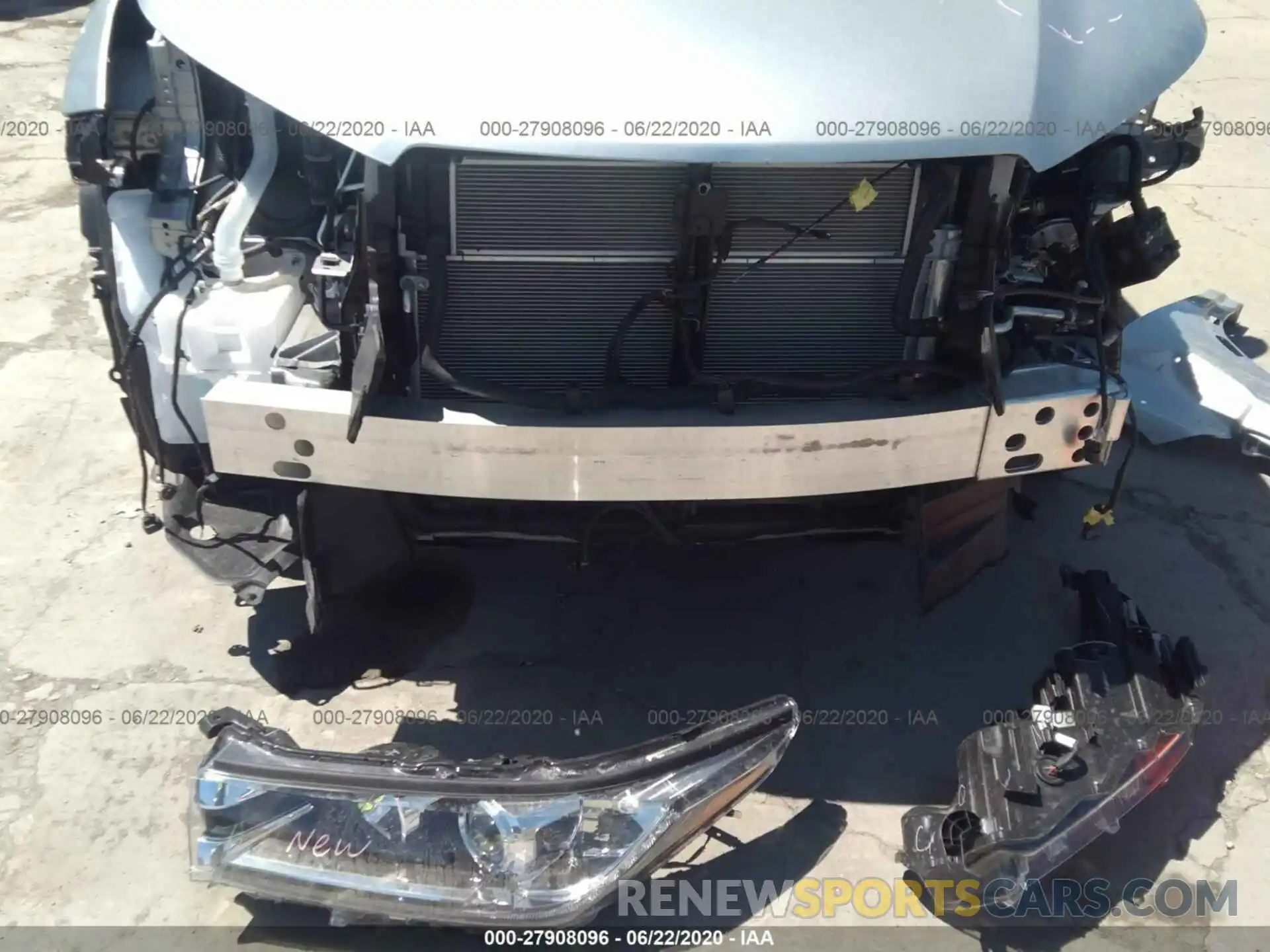 6 Photograph of a damaged car 5TDDGRFH1KS070069 TOYOTA HIGHLANDER 2019