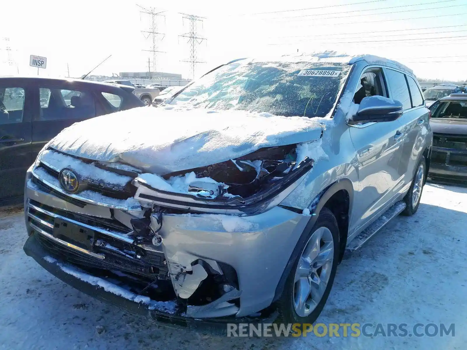 2 Photograph of a damaged car 5TDDGRFH1KS072842 TOYOTA HIGHLANDER 2019